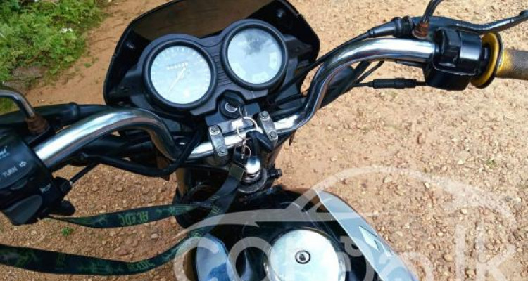 BAJAJ CT100 2010