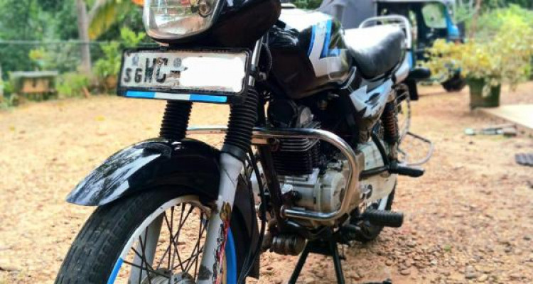 BAJAJ CT100 2010
