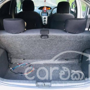 TOYOTA VITZ 2009