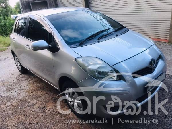 TOYOTA VITZ 2009