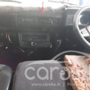TOYOTA LH30 1982
