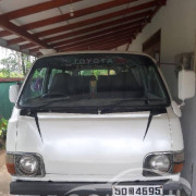 TOYOTA LH30 1982
