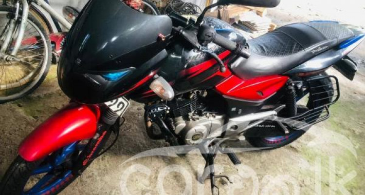 BAJAJ PULSAR 2015