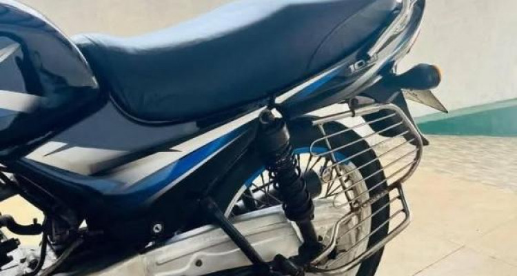 BAJAJ CT100 2009
