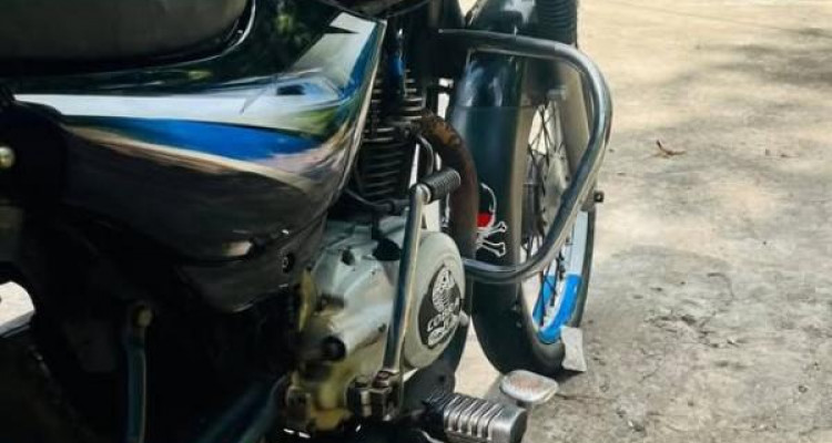 BAJAJ CT100 2009