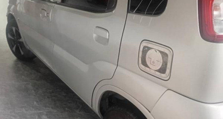 SUZUKI SWIFT 2004
