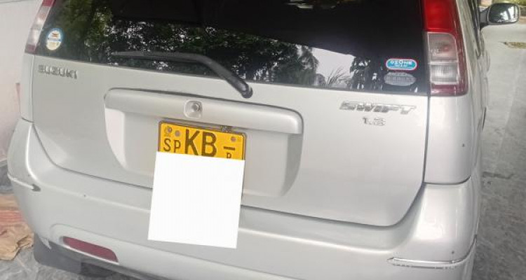 SUZUKI SWIFT 2004