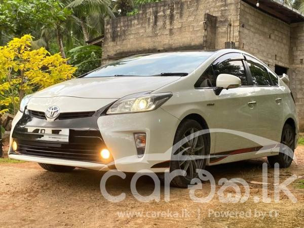 TOYOTA PRIUS 2012
