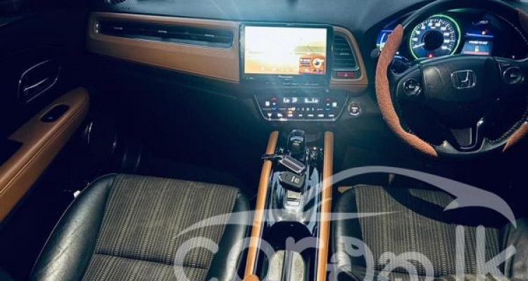 HONDA VEZEL 2014