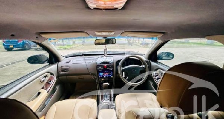 NISSAN CEFIRO 2000