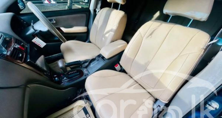 NISSAN CEFIRO 2000