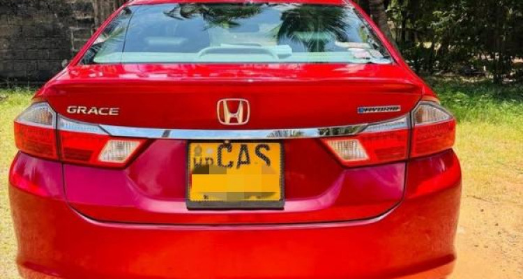 HONDA GRACE 2016