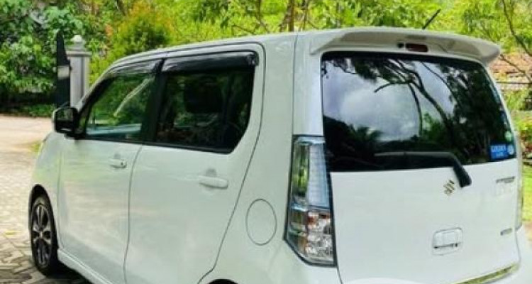 SUZUKI WAGON R STINGRAY 2015