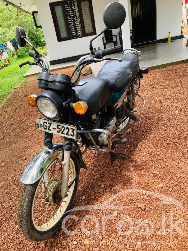 BAJAJ BOXER 2002