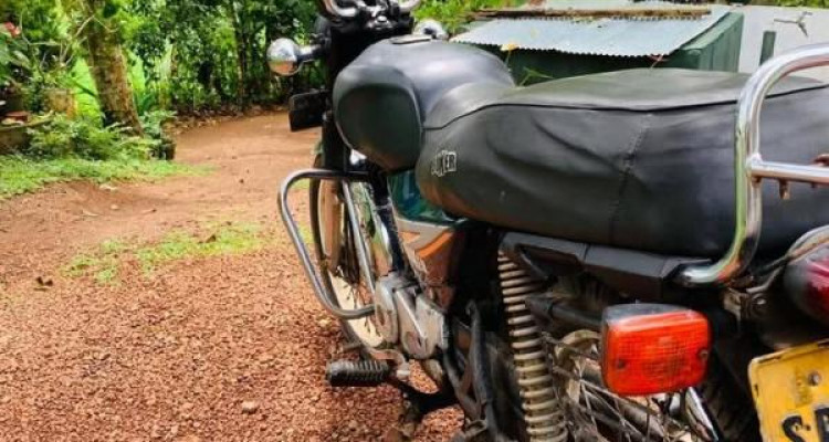 BAJAJ BOXER 2002