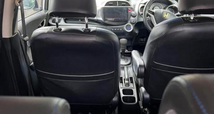 HONDA FIT GP1 2012