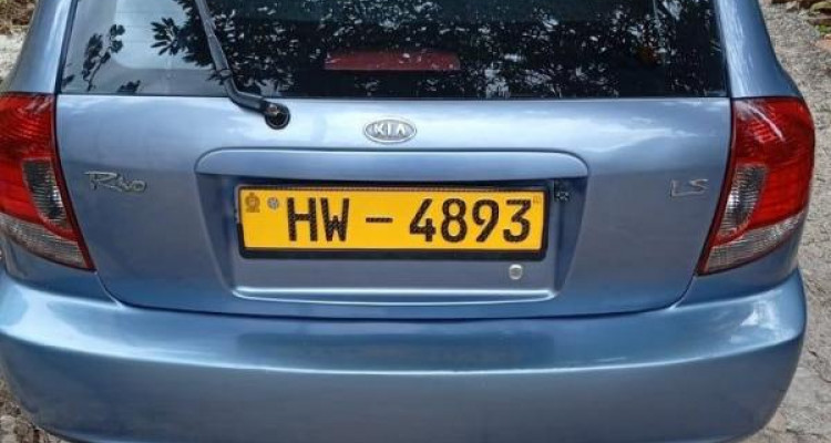 KIA RIO 2004