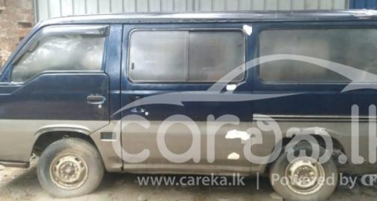 NISSAN CARAVAN 1998