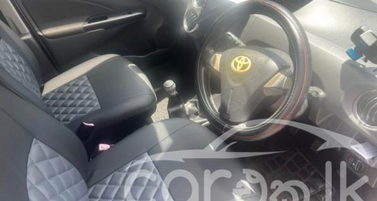 TOYOTA ETIOS 2013
