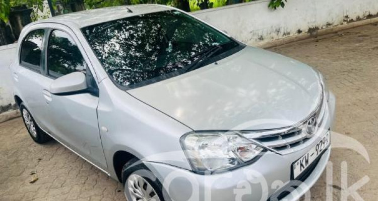 TOYOTA ETIOS 2013