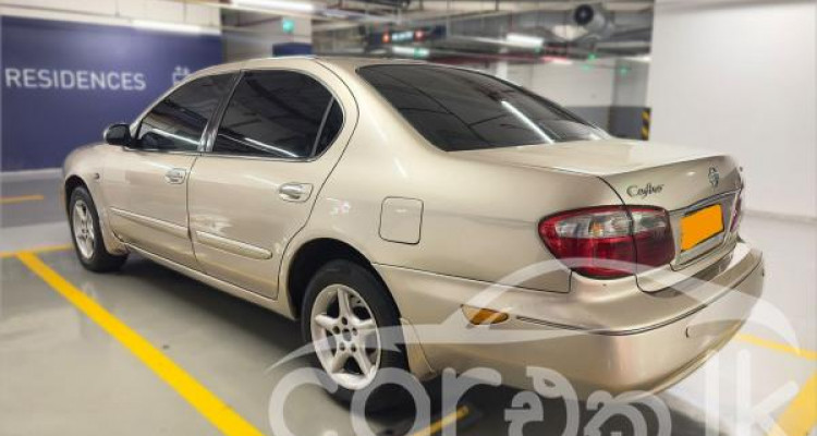 NISSAN CEFIRO 2000