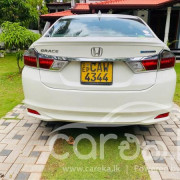 HONDA GRACE 2016