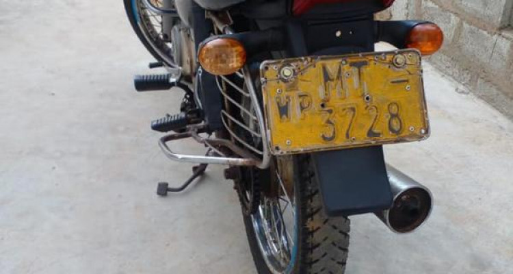 BAJAJ CT100 2006
