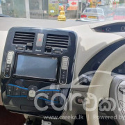 NISSAN LEAF ZE0 2012