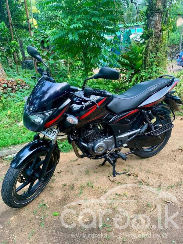 BAJAJ PULSAR 150 2018