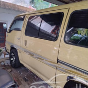 NISSAN CARAVAN 1994
