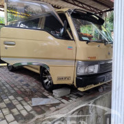 NISSAN CARAVAN 1994