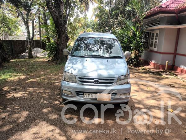 TOYOTA NOAH KR42 2000