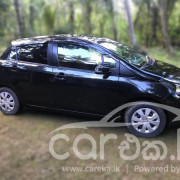 TOYOTA VITZ 2016