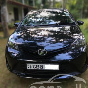 TOYOTA VITZ 2016