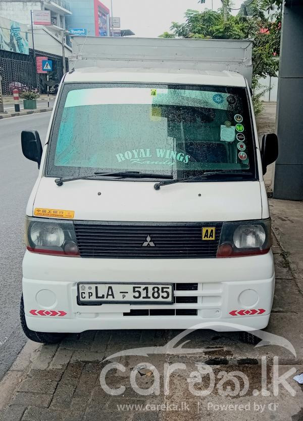 MITSUBISHI MINI TRUCK 2002