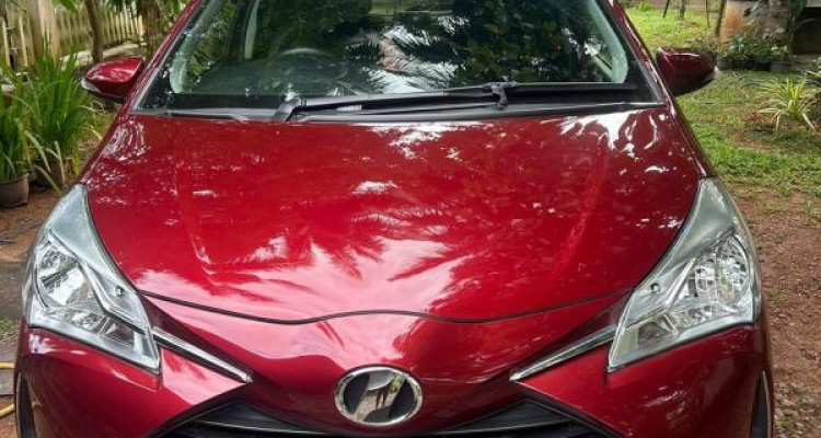 TOYOTA VITZ 2018