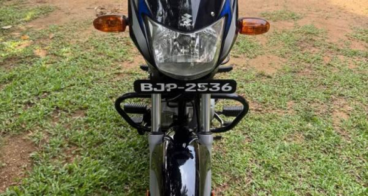BAJAJ CT100 2025