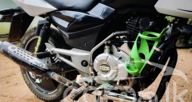 BAJAJ PULSAR 150 2016