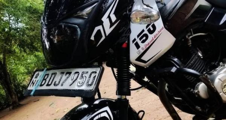 BAJAJ PULSAR 150 2016