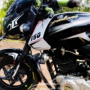 BAJAJ PULSAR 150 2016