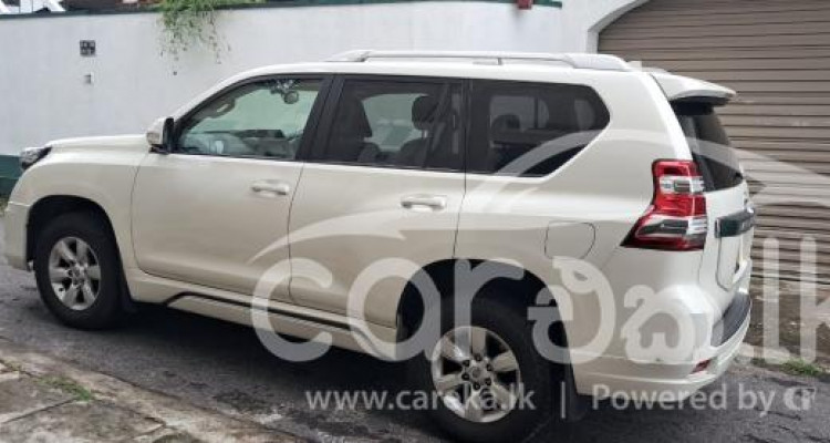 TOYOTA LAND CRUISER PRADO 150 2015