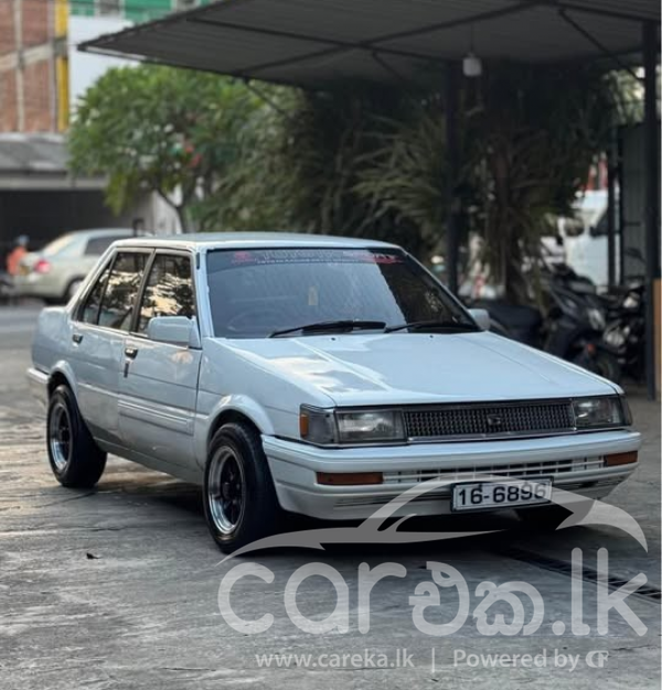 TOYOTA COROLLA AE81 1985
