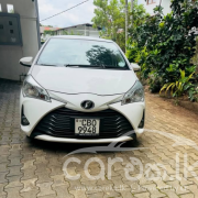 TOYOTA VITZ 2017