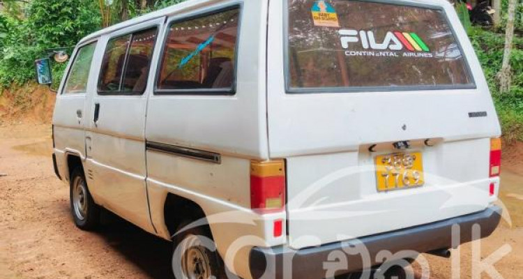 MITSUBISHI DELICA 1980