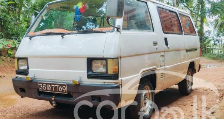 MITSUBISHI DELICA 1980