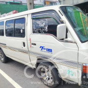 NISSAN CARAVAN 1997