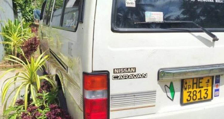 NISSAN CARAVAN 1997