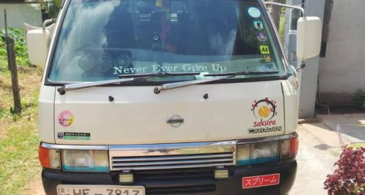 NISSAN CARAVAN 1997
