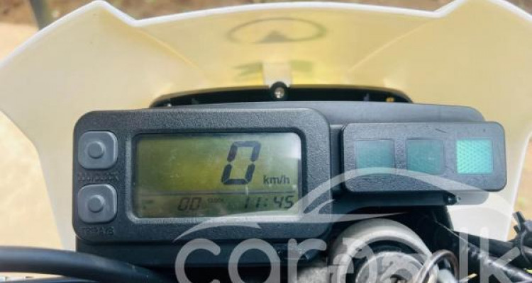 KAWASAKI D-TRACKER 2012