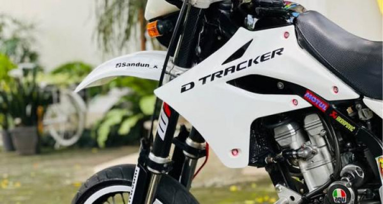 KAWASAKI D-TRACKER 2012